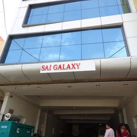 Hotel Sai Galaxy Inn Širdi Exteriér fotografie