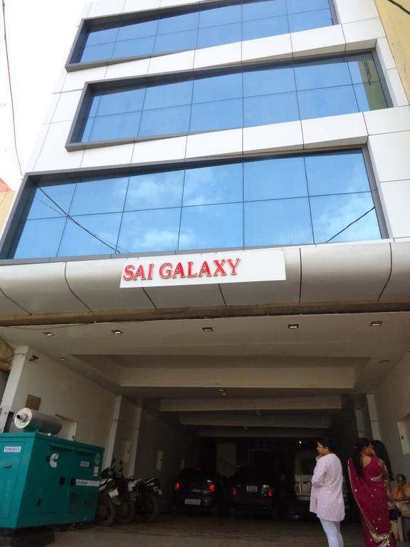 Hotel Sai Galaxy Inn Širdi Exteriér fotografie