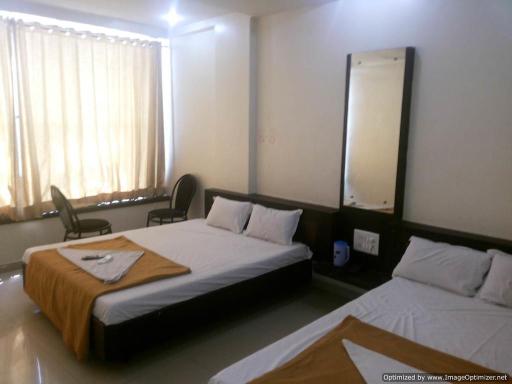 Hotel Sai Galaxy Inn Širdi Pokoj fotografie