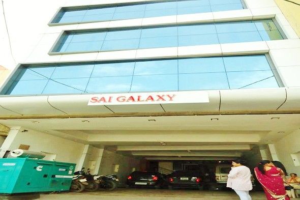Hotel Sai Galaxy Inn Širdi Exteriér fotografie